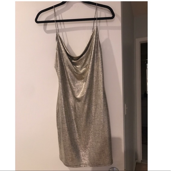 🎉 HP 🎉Alice + Olivia Harmie Metallic Mini Dress - Picture 4 of 7